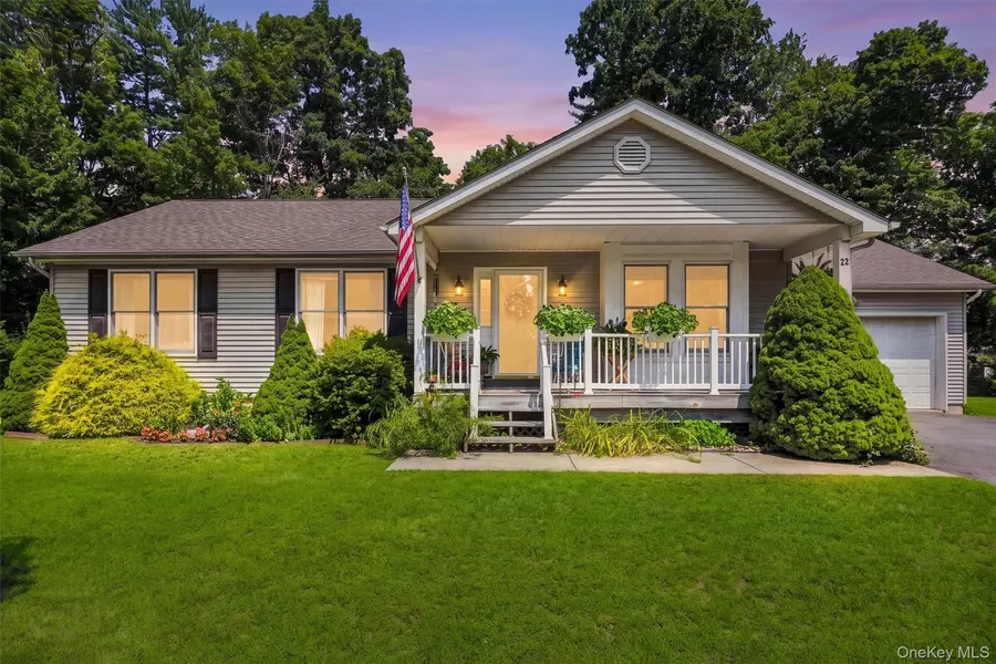 22 Rosewood LN, Wurtsboro, NY 12790