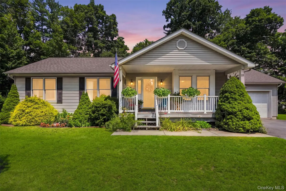 22 Rosewood LN, Wurtsboro, NY 12790