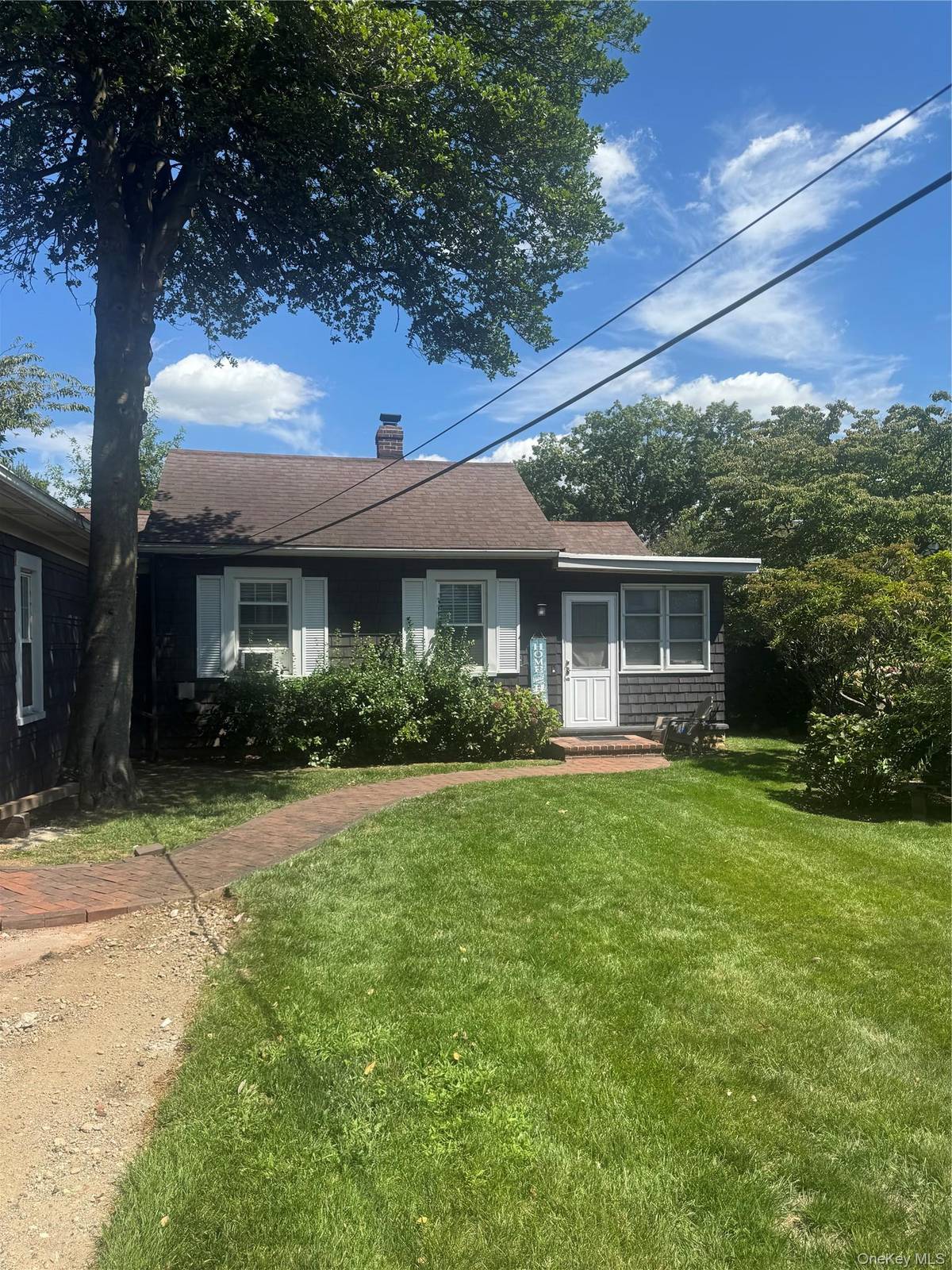 65 Lenox AVE, Lynbrook, NY 11563