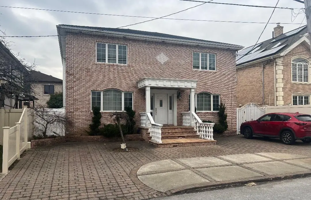 88-12 157 AVE, Howard Beach, NY 11414