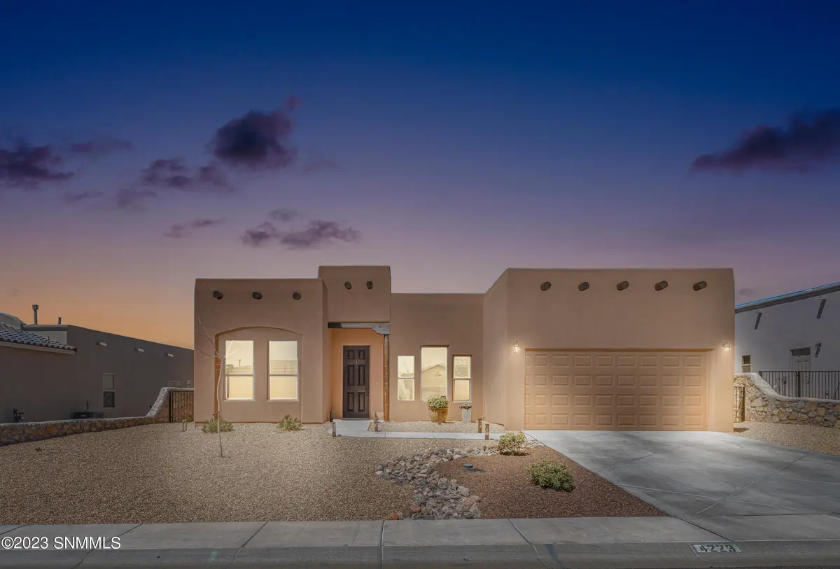 4223 Meadow Sage PL, Las Cruces, NM 88011