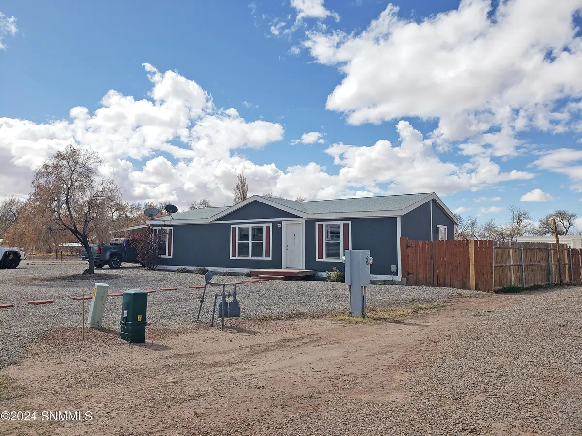 1101 lawrence DR, Tularosa, NM 88352