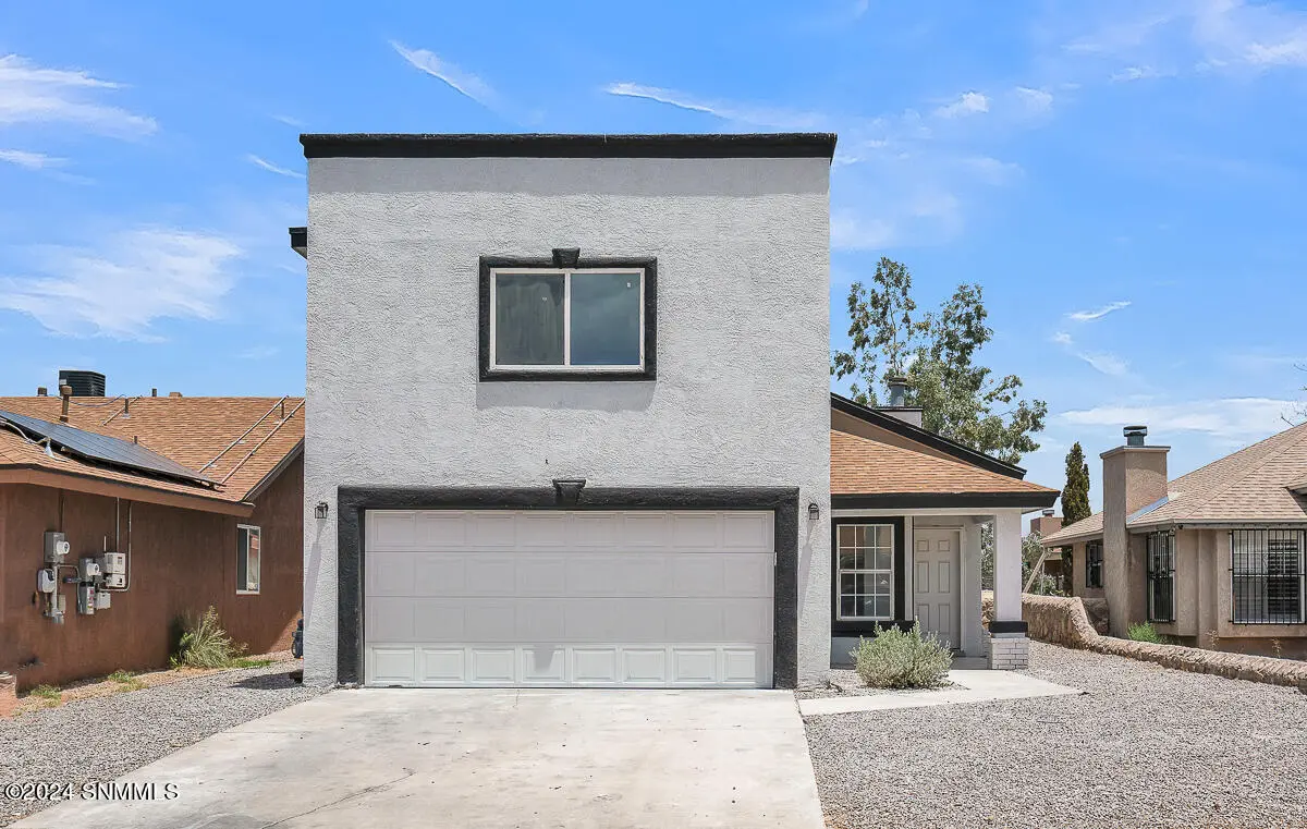 5824 Ridge DR, Santa Teresa, NM 88008
