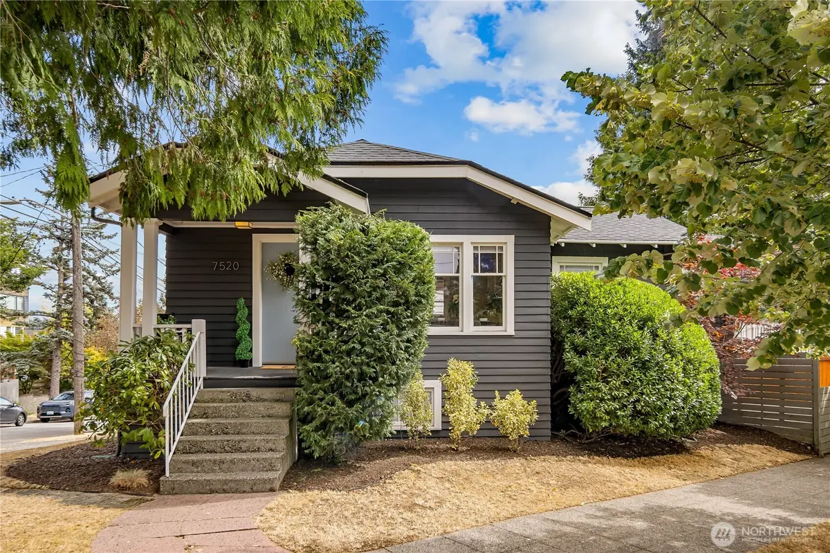 7520 Linden AVE N, Seattle, WA 98103