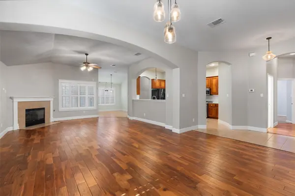 1108 Calistoga DR, Leander, TX 78641