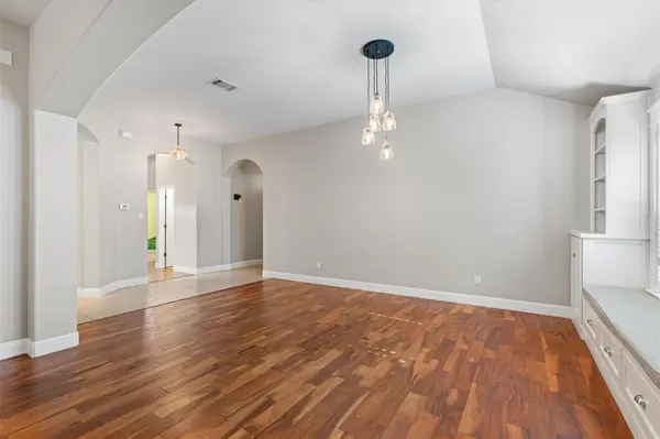 1108 Calistoga DR, Leander, TX 78641