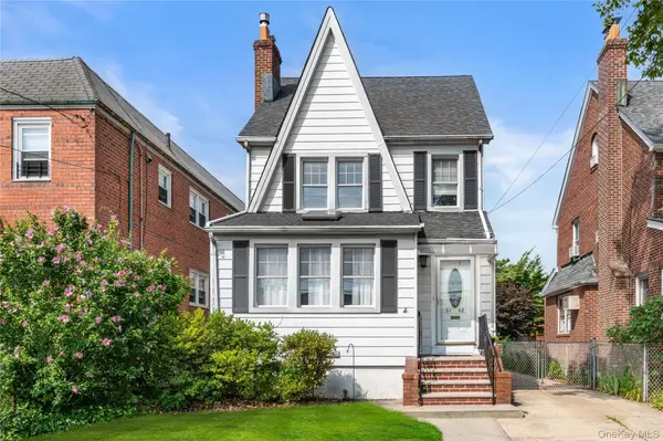 6148 220th ST, Oakland Gardens, NY 11364