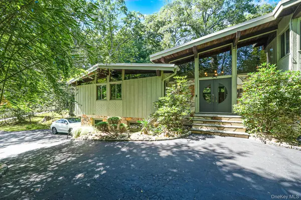 Address not disclosed, Smithtown, NY 11787
