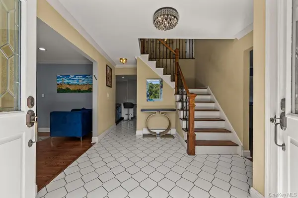 15 Parkside CT, Pomona, NY 10970