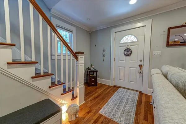 69 Bar Beach RD, Port Washington, NY 11050