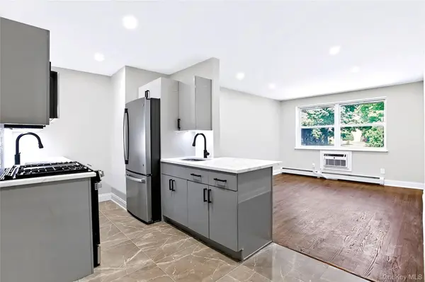 221 Kearsing Pkwy #E, Monsey, NY 10952