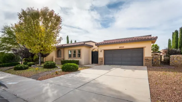 5711 Ireland DR, Santa Teresa, NM 88008