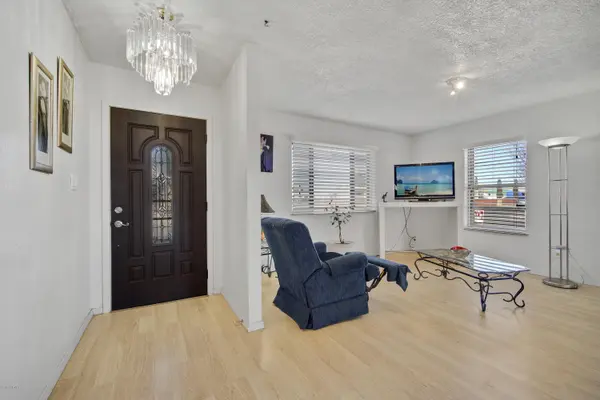 994 Eighth ST, Las Cruces, NM 88005
