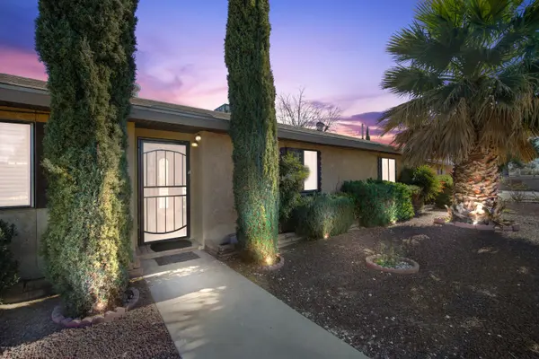 994 Eighth ST, Las Cruces, NM 88005