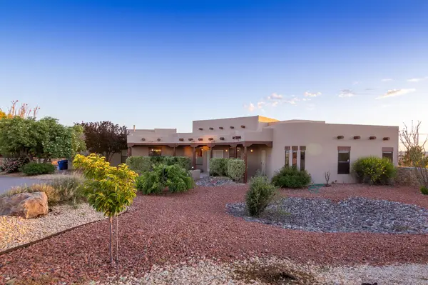5010 Hunters Chase RD, Las Cruces, NM 88011