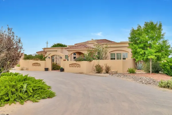 5521 Redfox RD, Las Cruces, NM 88007