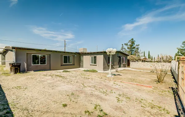 106 Sierra Vista DR, Sunland Park, NM 88063