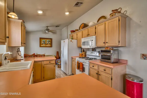 261 Bay Club DR, Santa Teresa, NM 88008