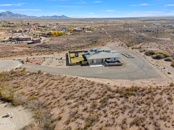 7400 Ice Canyon LN, Las Cruces, NM 88011