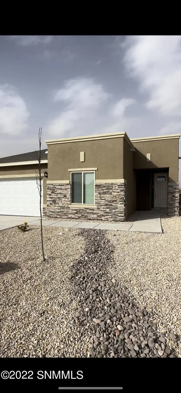 2942 Aragon AVE, Las Cruces, NM 88007