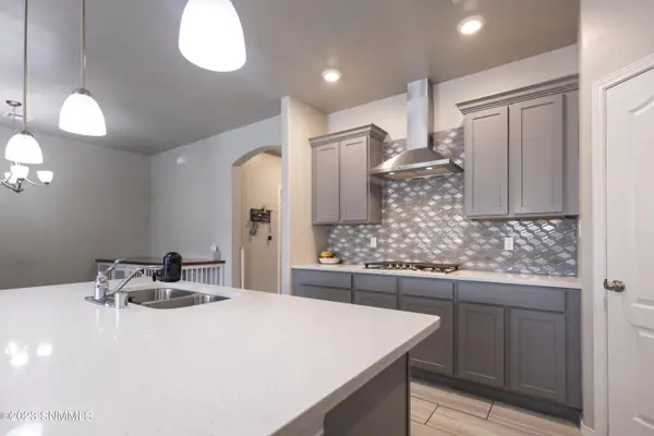 920 Desert Candle DR, Las Cruces, NM 88007