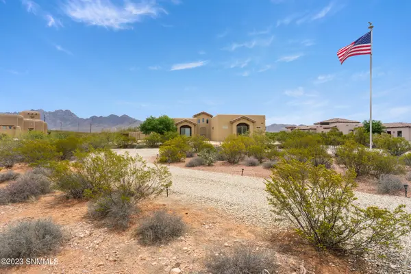 7121 Lake Lucero LOOP, Las Cruces, NM 88011