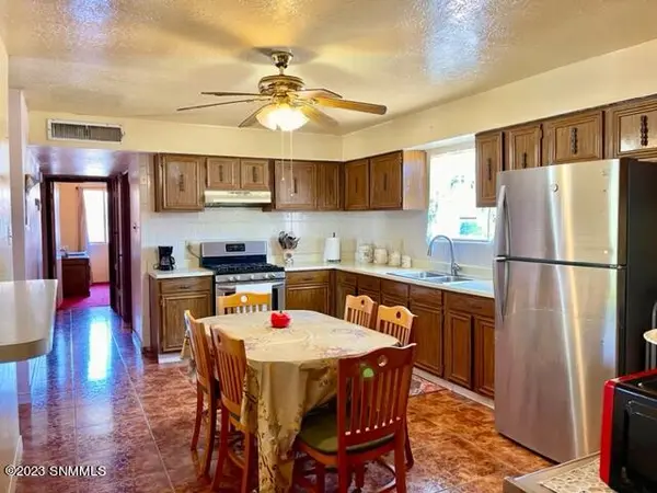 5845 Garcia DR, Dona Ana, NM 88007