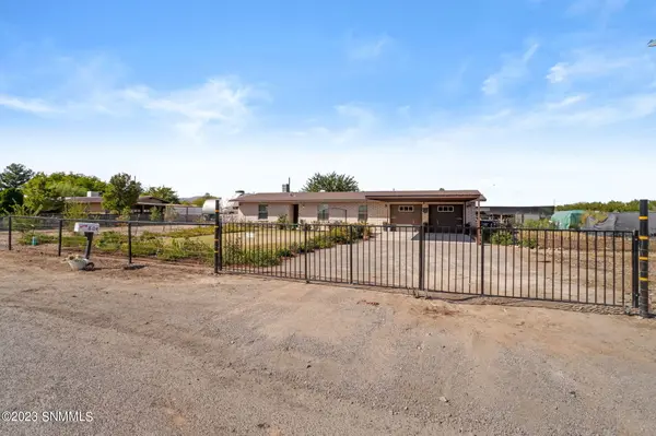 804 Pomegranate LN, Las Cruces, NM 88007