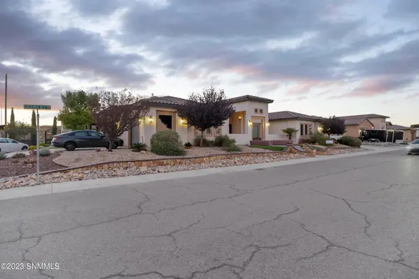 2245 Hacienda Rey DR, Sunland Park, NM 88063
