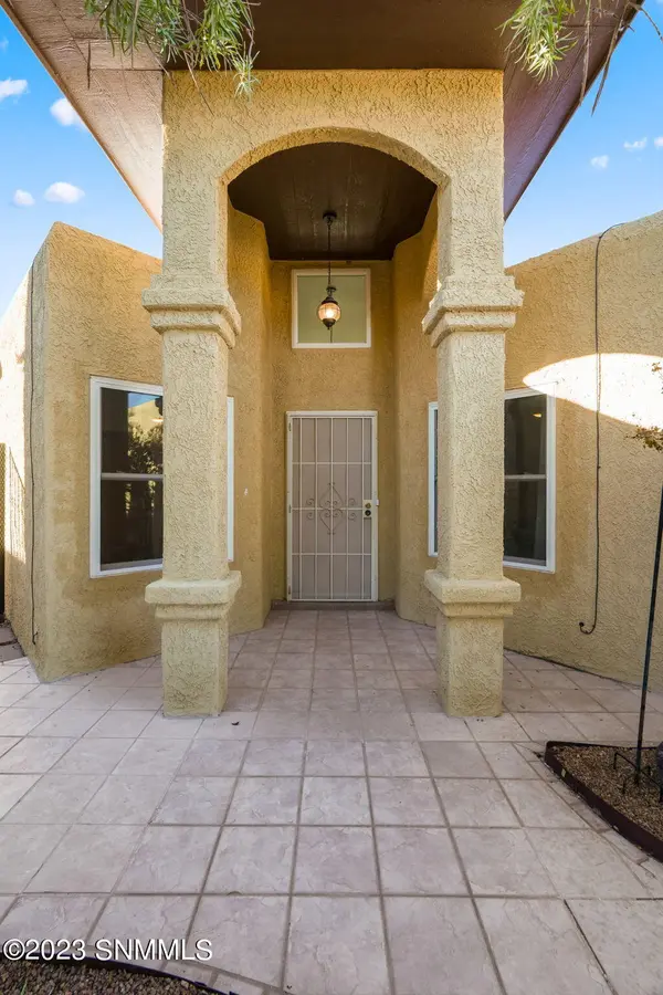 4033 Pine Needle Bend Las Cruces, NM 88012