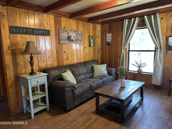 202 Aspen CIR, Cloudcroft, NM 88317