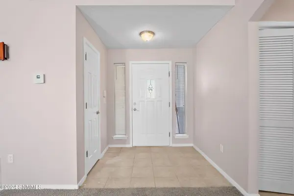 808 Bonnie CT, Sunland Park, NM 88008