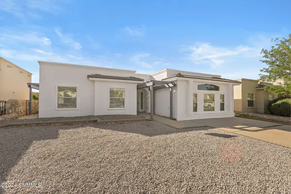 808 Bonnie CT, Sunland Park, NM 88008