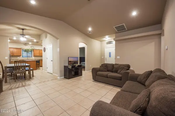 9210 Corona RD, Las Cruces, NM 88012