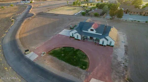 6 Triple Crown RD, Anthony, NM 88021