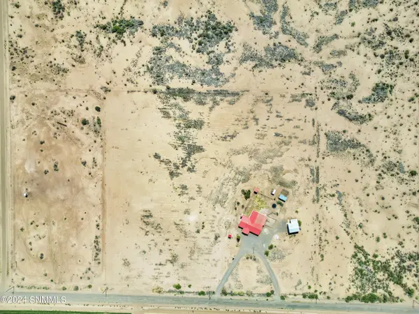 9395 La Bajada RD, Deming, NM 88030