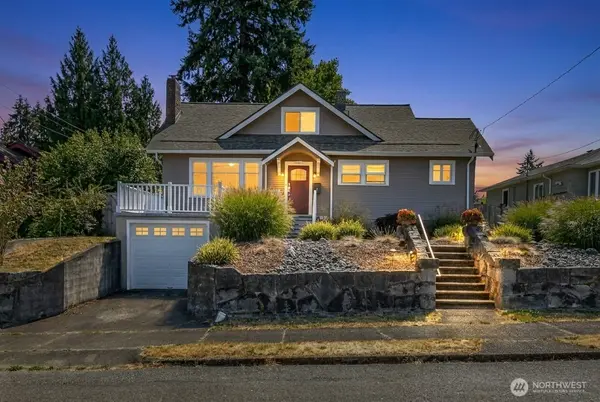 916 Dwight ST, Port Orchard, WA 98366