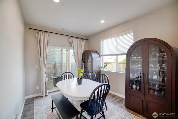 615 Mount Peak ST N, Enumclaw, WA 98022