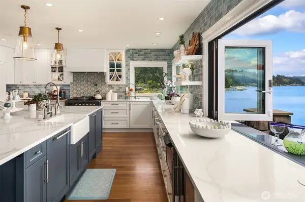 456 W Lake Sammamish Pkwy SE, Bellevue, WA 98008