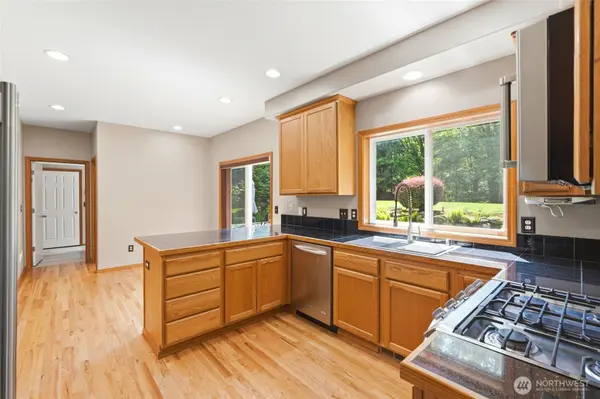 8206 211th AVE SE, Snohomish, WA 98290