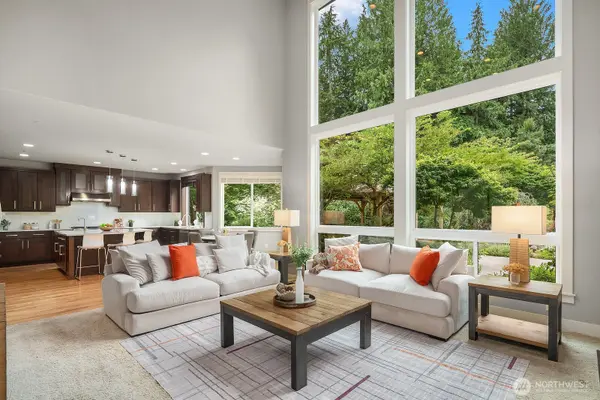 9233 255th AVE NE, Redmond, WA 98053