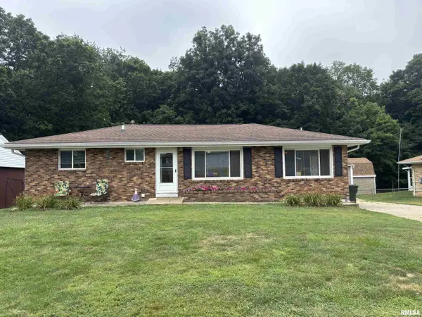 102 W RIO DR, Washington, IL 61571