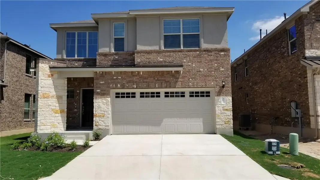 1050 kenney fort XING #37, Round Rock, TX 78665