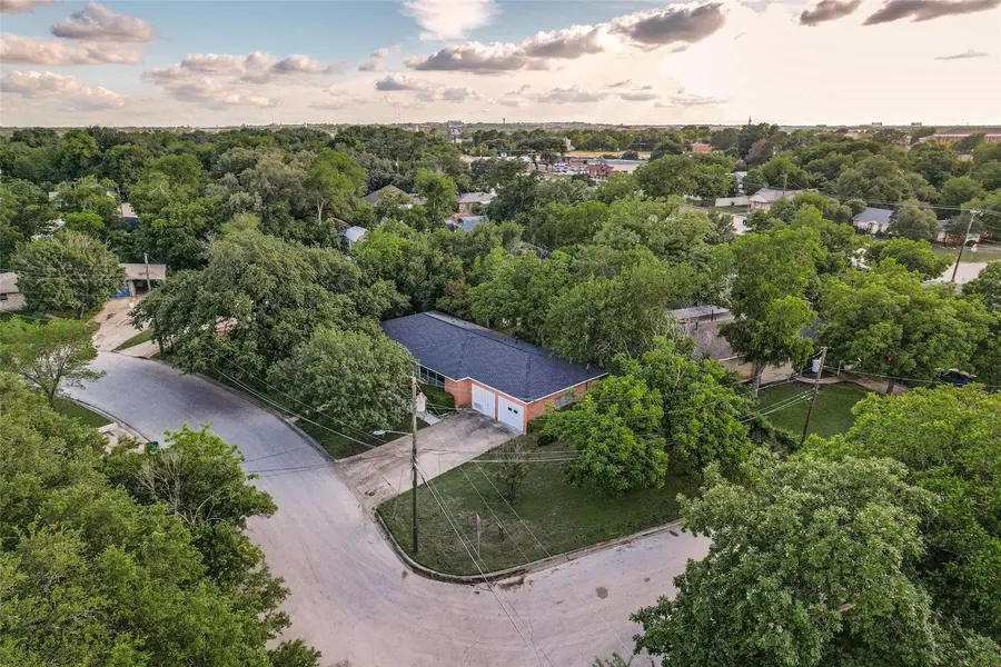 1401 N East ST, Belton, TX 76513