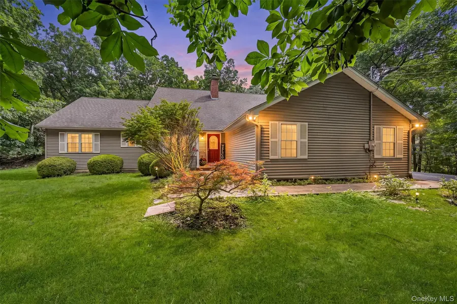 98 Wood RD, Westtown, NY 10998
