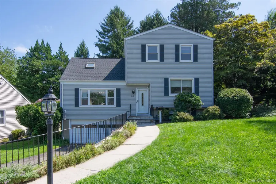 21 Eunice CT, Tarrytown, NY 10591
