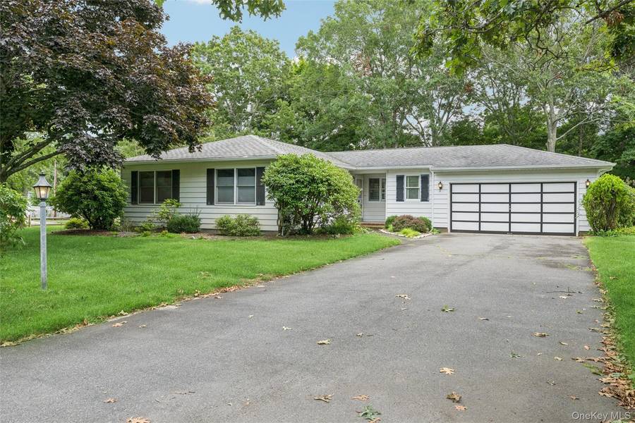 23 Argonne RD, Hampton Bays, NY 11946