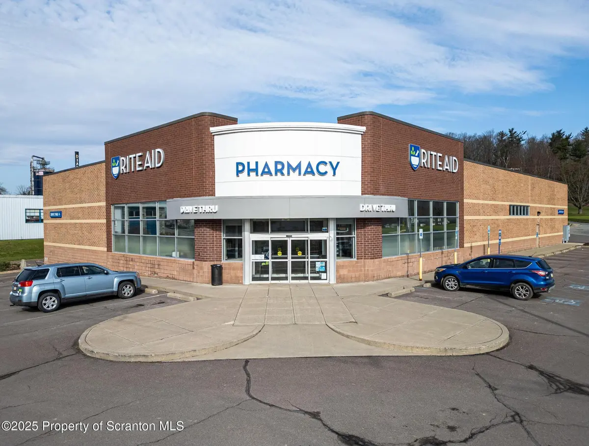 801 Grow AVE, Montrose, PA 18801