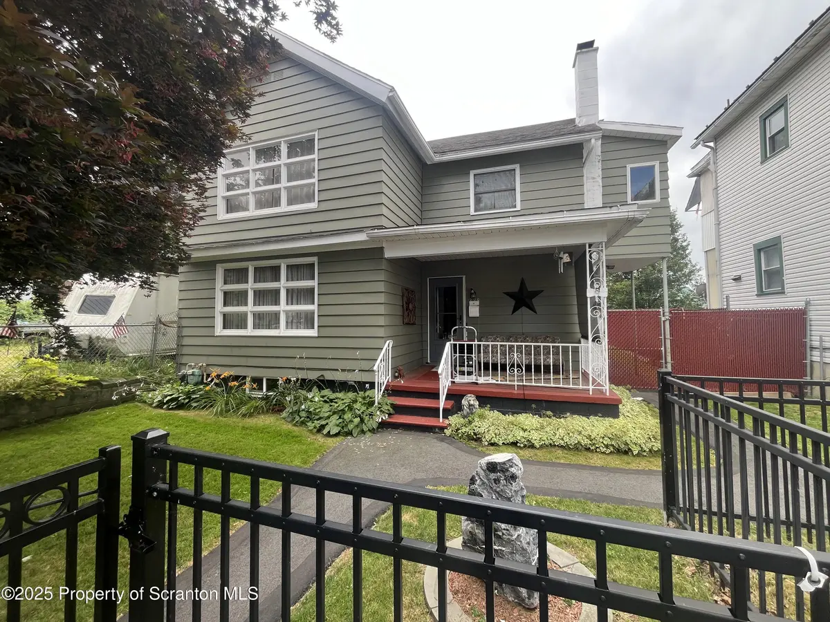 328 E Elm ST, Scranton, PA 18505