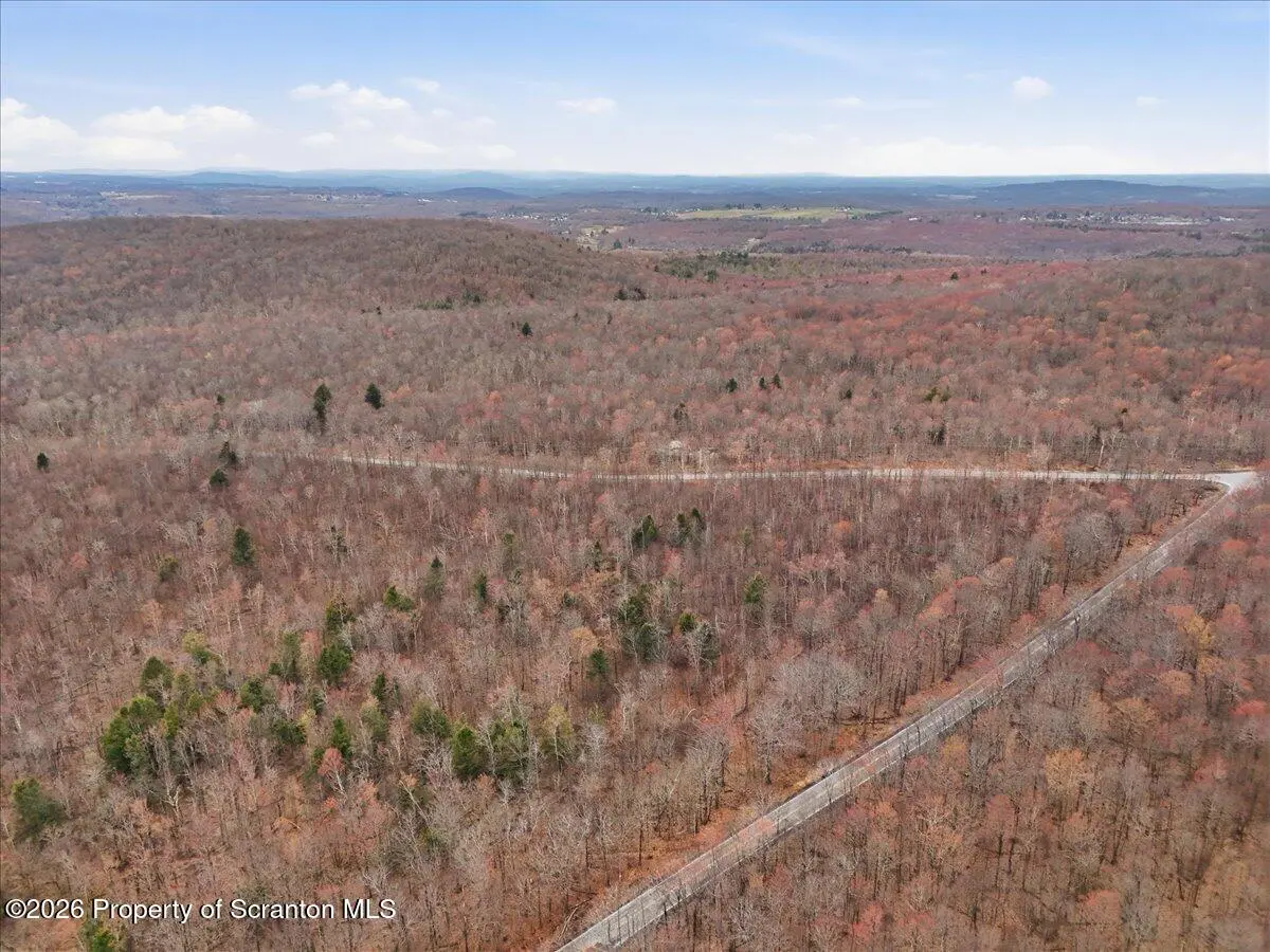 1089 Owego TPKE, Fell Twp, PA 18407